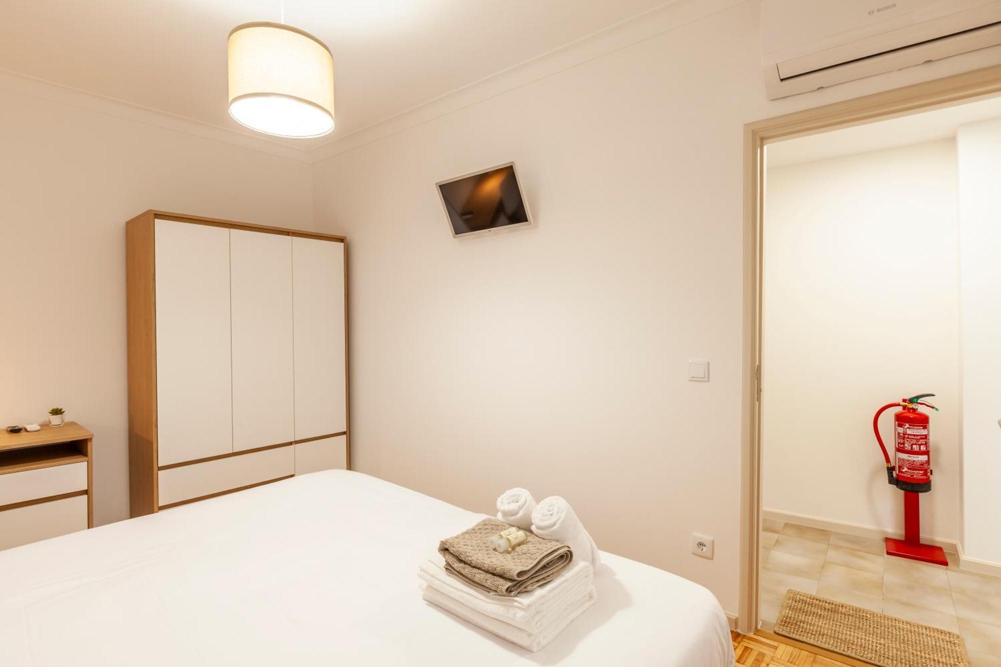 Rooms4You 2 In Historic Center Of Брага Экстерьер фото